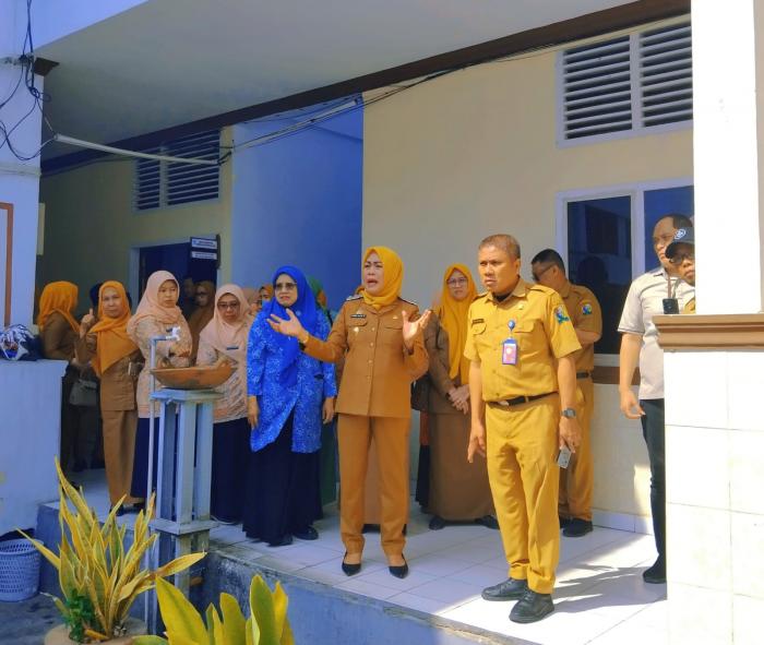 Sambut Tim Penilai, Diskominfo Majene Tampilkan Lingkungan Kantor Bersih dan Asri